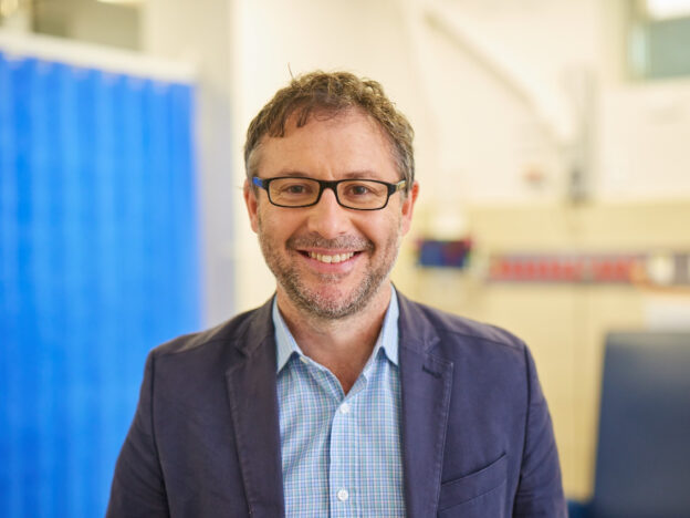 Prof Thomas Snelling